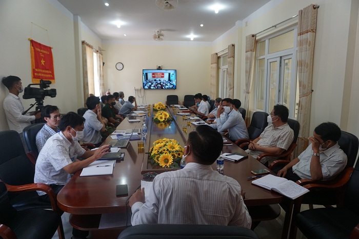 UBND tỉnh Đắk Lắk họp trực tuyến về công tác tiếp nhận công dân trở về từ các tỉnh phía Nam
