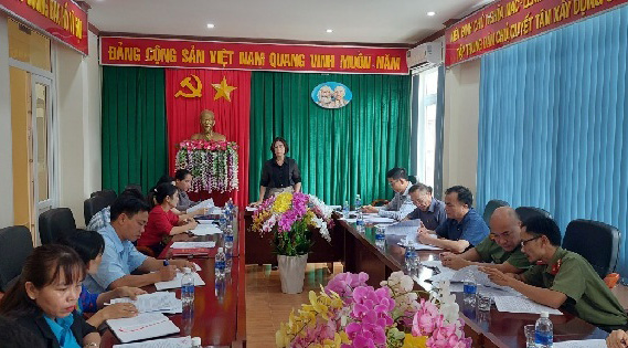 Đoàn kiểm tra phong trào Toàn dân đoàn kết xây dựng đời sống văn hóa của tỉnh làm việc tại huyện Lắk