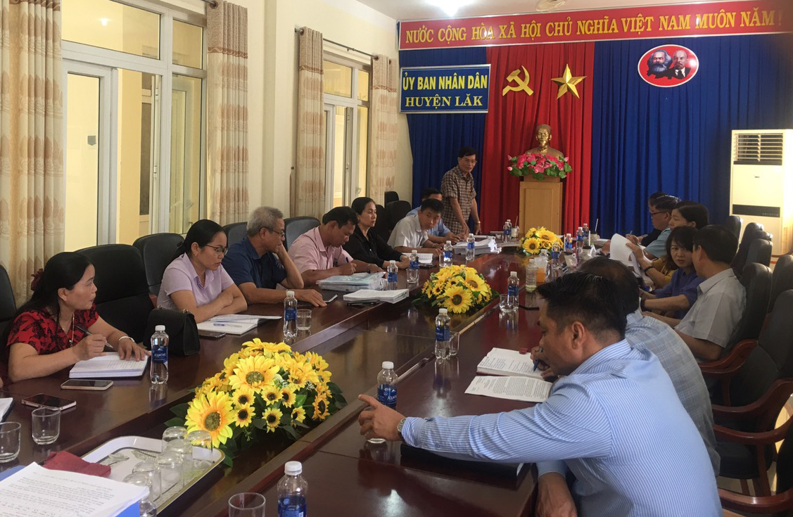 Kiểm tra việc thực hiện quy trình lựa chọn sách giáo khoa tại huyện Lắk