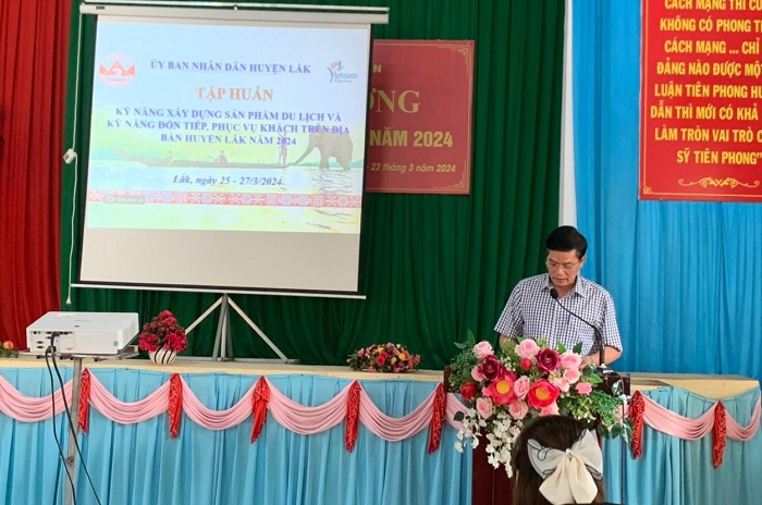Khai giảng Lớp bồi dưỡng kỹ năng xây dựng sản phẩm du lịch và kỹ năng đón tiếp, phục vụ khách