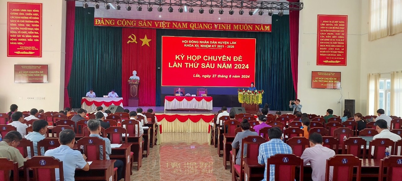 Hội đồng nhân dân huyện Lắk tổ chức kỳ họp  Chuyên đề lần thứ Sáu khóa XII, nhiệm kỳ 2021 - 2026