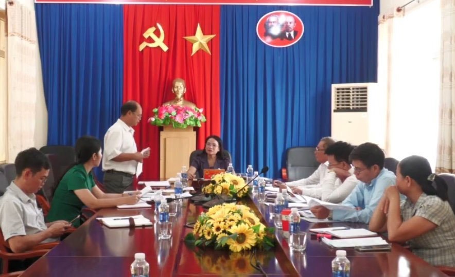 Thường trực Hội đồng nhân dân huyện Lắk  tổ chức phiên họp thường kỳ tháng 7/2024