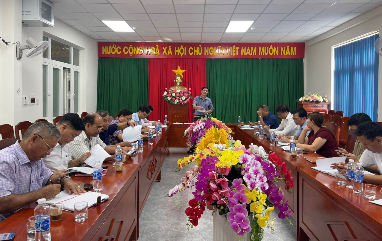 Ban đại diện Hội đồng quản trị NHCSXH huyện đánh giá kết quả thực hiện 9 tháng đầu năm, phương hướng nhiệm vụ những tháng cuối năm 2024